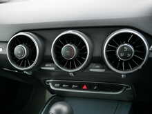 Audi TTS 2.0 TFSI Black Edition quattro Coupe, S-Tronic