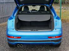 Audi Q3 1.4 TFSI CoD S line Edition, Manual