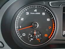 Audi Q3 1.4 TFSI CoD S line Edition, Manual