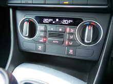 Audi Q3 1.4 TFSI CoD S line Edition, Manual