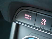 Audi Q3 1.4 TFSI CoD S line Edition, Manual