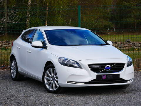2.0 D4 SE Lux Nav Hatchback, Automatic [Euro 6] 2.0 5dr Hatchback Automatic Diesel