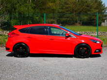 Ford Focus 2.0T EcoBoost ST-3 Manual 5dr Hatchback