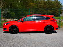 Ford Focus 2.0T EcoBoost ST-3 Manual 5dr Hatchback