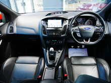 Ford Focus 2.0T EcoBoost ST-3 Manual 5dr Hatchback