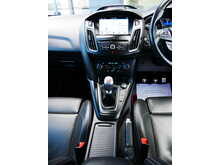 Ford Focus 2.0T EcoBoost ST-3 Manual 5dr Hatchback