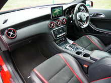 Mercedes-Benz A Class 2.0 A45 AMG (Premium) SpdS DCT 4MATIC