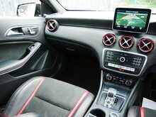 Mercedes-Benz A Class 2.0 A45 AMG (Premium) SpdS DCT 4MATIC