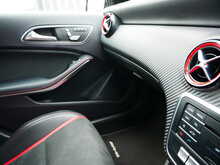 Mercedes-Benz A Class 2.0 A45 AMG (Premium) SpdS DCT 4MATIC