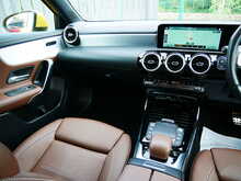Mercedes-Benz A Class 2.0 A35 AMG (Executive) Spds (Automatic)