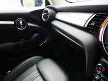 MINI Hatch 2.0 Cooper S Exclusive Hatchback, Steptronic