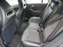 Mercedes-Benz CLA 1.6 CLA200 AMG Line Edition Shooting Brake, Automatic