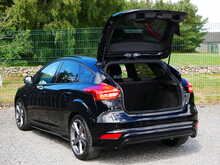 Ford Focus 1.0T EcoBoost ST-Line X 5dr, Manual