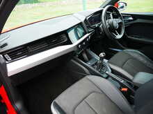Audi A1 1.5 TFSI 35 S line Sportback, Manual