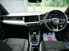Audi A1 1.5 TFSI 35 S line Sportback, Manual