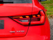 Audi A1 1.5 TFSI 35 S line Sportback, Manual