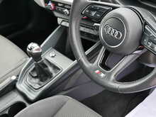 Audi A1 1.5 TFSI 35 S line Sportback, Manual