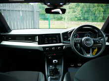 Audi A1 1.0 TFSI S line Sportback, Manual