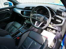 Audi Q3 2.0TFSI S line quattro, S-Tronic