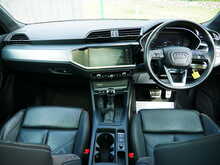 Audi Q3 2.0TFSI S line quattro, S-Tronic