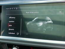 Audi Q3 2.0TFSI S line quattro, S-Tronic
