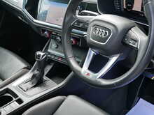 Audi Q3 2.0TFSI S line quattro, S-Tronic