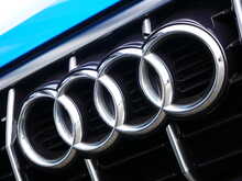 Audi Q3 2.0TFSI S line quattro, S-Tronic
