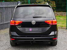 Volkswagen Touran 1.6 TDI BlueMotion Tech SE Family MPV