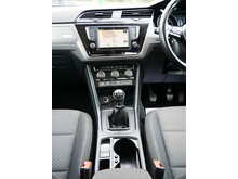 Volkswagen Touran 1.6 TDI BlueMotion Tech SE Family MPV