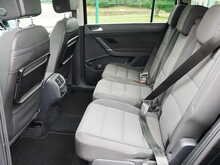 Volkswagen Touran 1.6 TDI BlueMotion Tech SE Family MPV