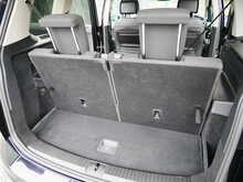 Volkswagen Touran 1.6 TDI BlueMotion Tech SE Family MPV