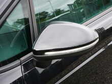 Volkswagen Touran 1.6 TDI BlueMotion Tech SE Family MPV