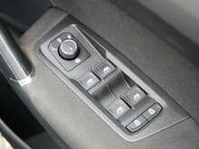 Volkswagen Touran 1.6 TDI BlueMotion Tech SE Family MPV