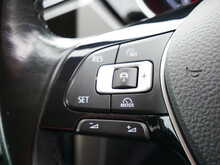 Volkswagen Touran 1.6 TDI BlueMotion Tech SE Family MPV