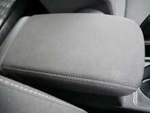 Volkswagen Touran 1.6 TDI BlueMotion Tech SE Family MPV