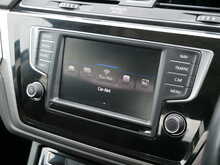 Volkswagen Touran 1.6 TDI BlueMotion Tech SE Family MPV