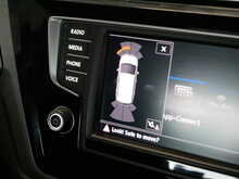 Volkswagen Touran 1.6 TDI BlueMotion Tech SE Family MPV