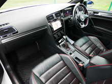 Volkswagen Golf 2.0 TSI GTI Performance, DSG