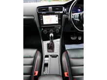 Volkswagen Golf 2.0 TSI GTI Performance, DSG