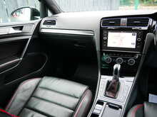 Volkswagen Golf 2.0 TSI GTI Performance, DSG
