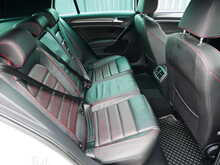 Volkswagen Golf 2.0 TSI GTI Performance, DSG