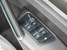 Volkswagen Golf 2.0 TSI GTI Performance, DSG