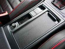 Volkswagen Golf 2.0 TSI GTI Performance, DSG