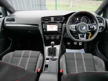 Volkswagen Golf 2.0 TSI BlueMotion Tech GTI Clubsport 40