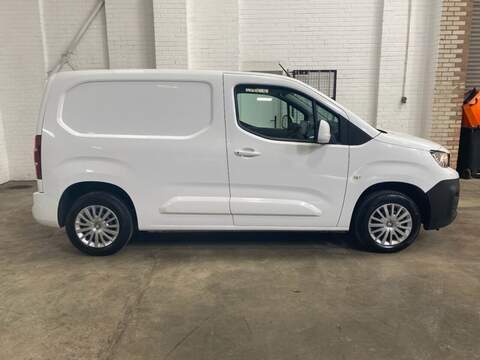 650 Professional Premium (75 bhp)