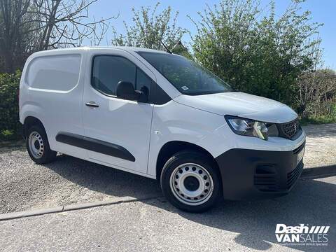 Professional Premium + SWB Euro 6 (s/s) (100 bhp)