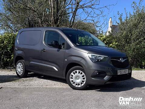 1.5 2300 Pro Van Diesel Manual L1 H1 (100 ps)