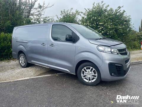 2.0 3100 Sportive Panel Van L2 H1 Euro 6 (s/s) (145 ps)