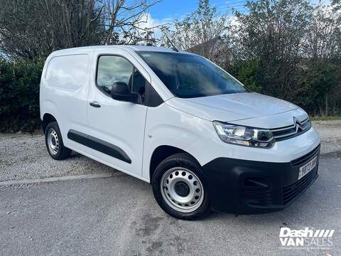 1000 Enterprise Edition M SWB Euro 6 (s/s) (100 ps)