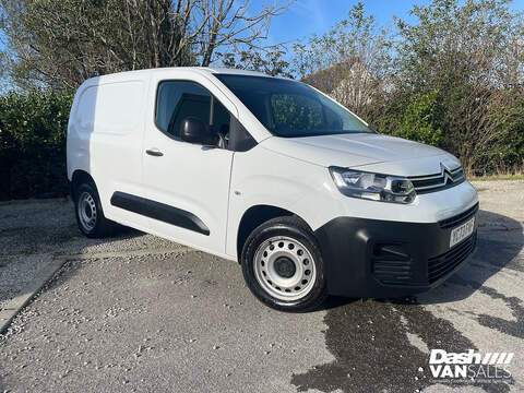 1000 Enterprise Edition M SWB Euro 6 (s/s) (100 ps)